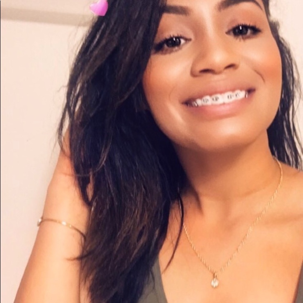 Meet your Posher, Joylynn
